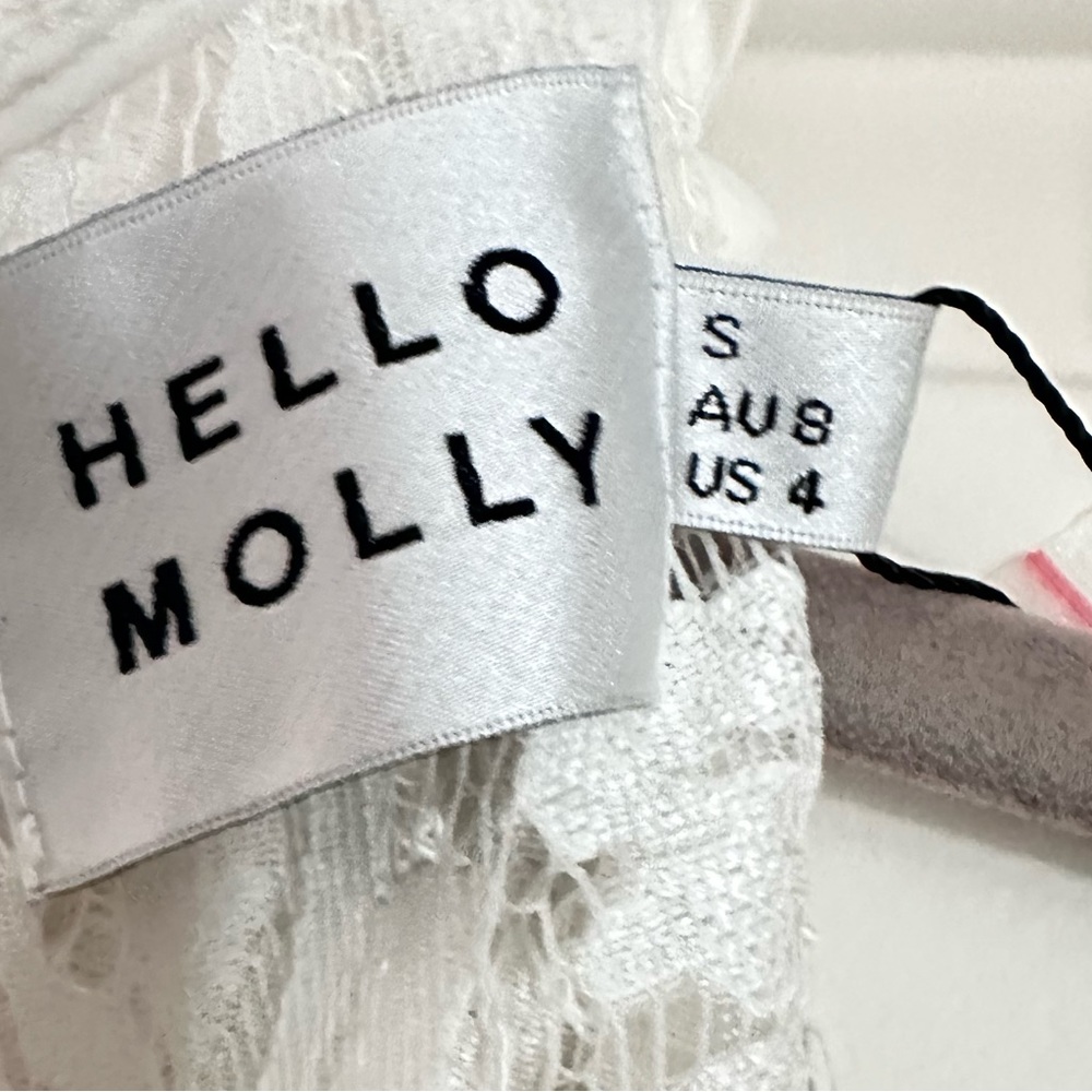 Hello Molly - Picture 3 of 6